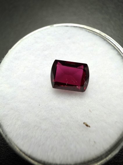Facettierter Granat 1,03ct – Almandin – Indien