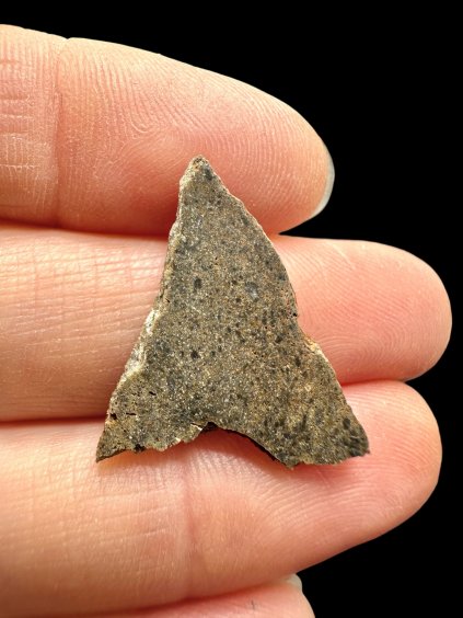 Lunar meteorite Ash Shaqqah 002 – 1,1g – Libya