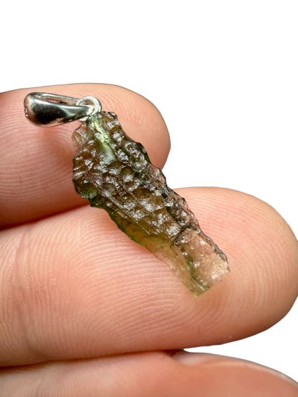 Stříbrný vltavínový přívěsek 0,74g