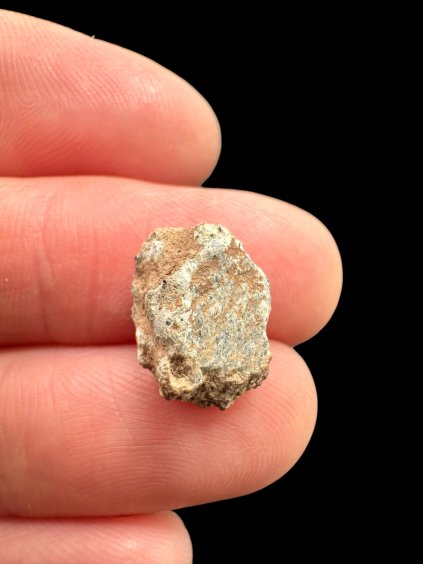 Mondmeteorit Bechar 007 – 0,9g – Algerien