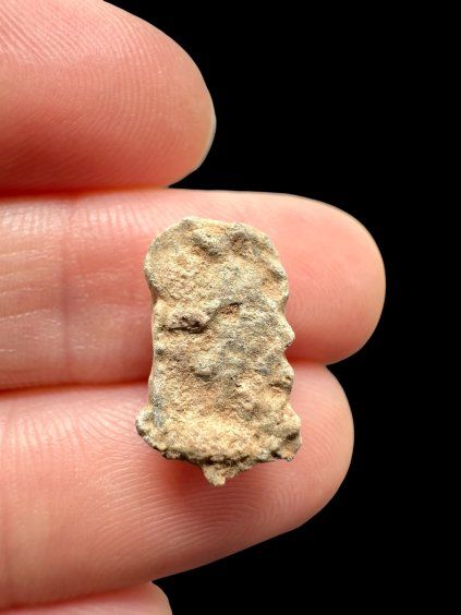 Mondmeteorit Bechar 007 – 0,8g – Algerien