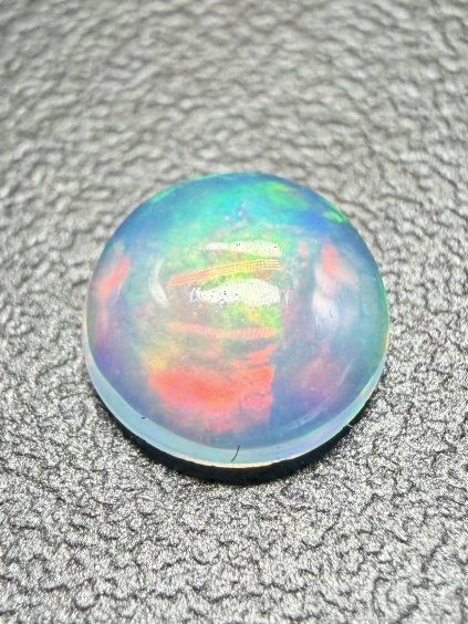 Drahý opál 0,4ct – Kabošon – Welo, Etiopie