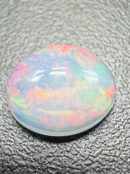 Edelopal Cabochon 1,35ct – Welo, Äthiopien
