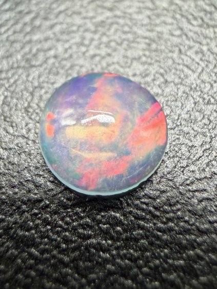 Edelopal  Cabochon 0,21ct – Welo, Äthiopien