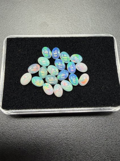 20 pcs precious opal cabochons – Welo, Ethiopia