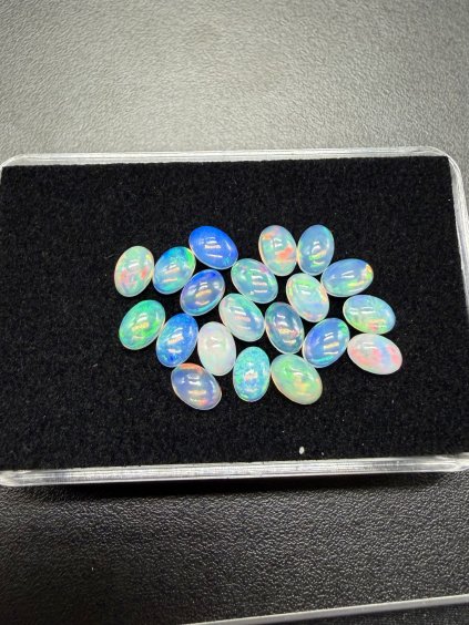 20 pcs precious opal cabochons – Welo, Ethiopia