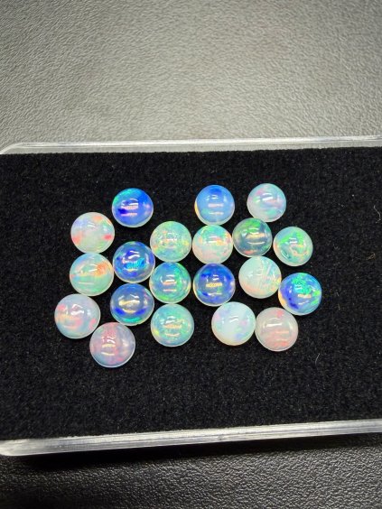 20 Stück Edelopal Cabochons – Welo, Äthiopien