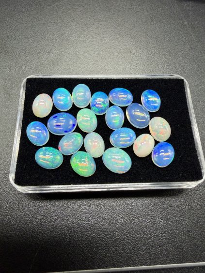 20 pcs precious opal cabochons – Welo, Ethiopia