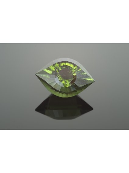 Faceted moldavite – Cleopatra's Eye 46,5ct