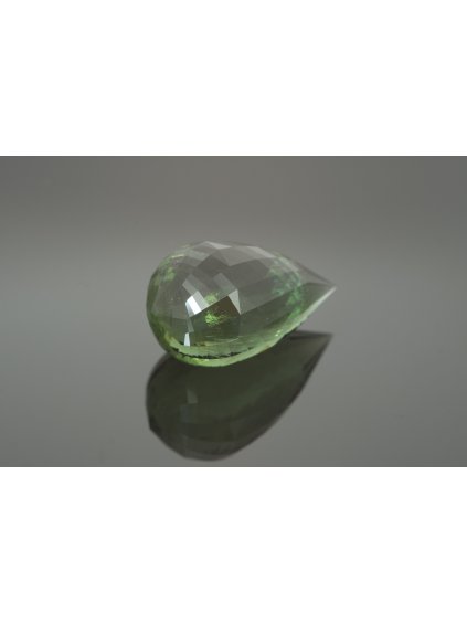 Faceted moldavite 32ct – TOP CUT – 272 facets