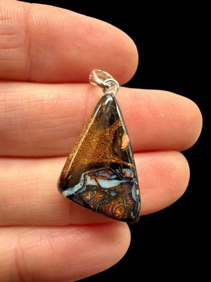 Stříbrný přívěsek z australského boulder opálu