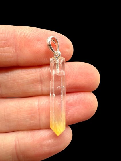 Silver mango crystal pendant – Colombia