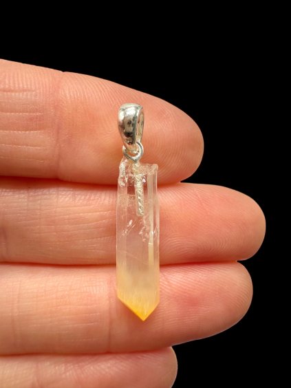 Silver mango crystal pendant – Colombia