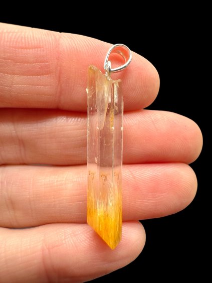 Silver mango crystal pendant – Colombia