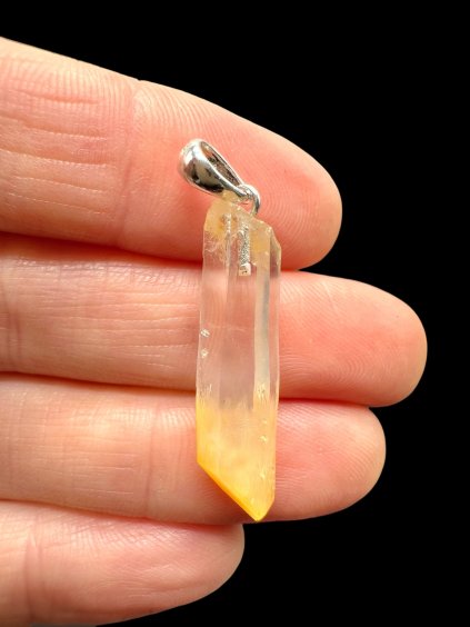 Silver mango crystal pendant – Colombia