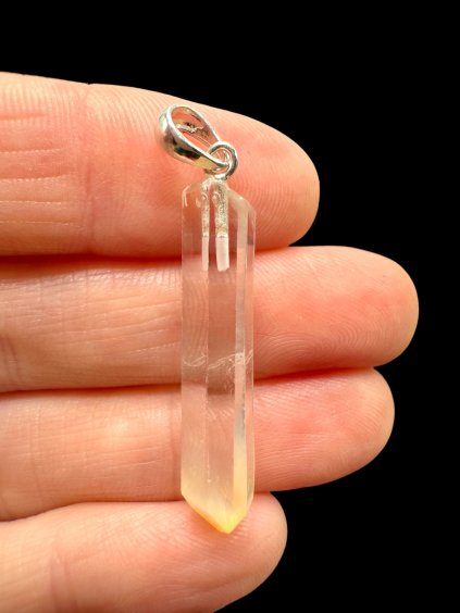 Silver mango crystal pendant – Colombia