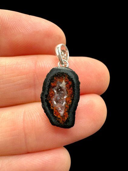 Silber Anhänger aus Tabasco-Achat-Geode