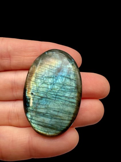 Labradorit kabošon – Madagaskar