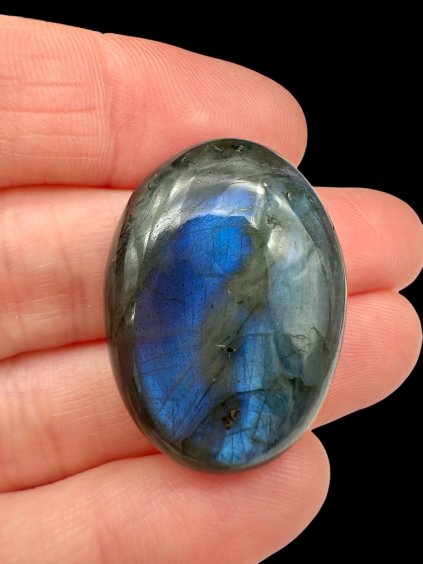 Labradorite cabochon – Madagascar