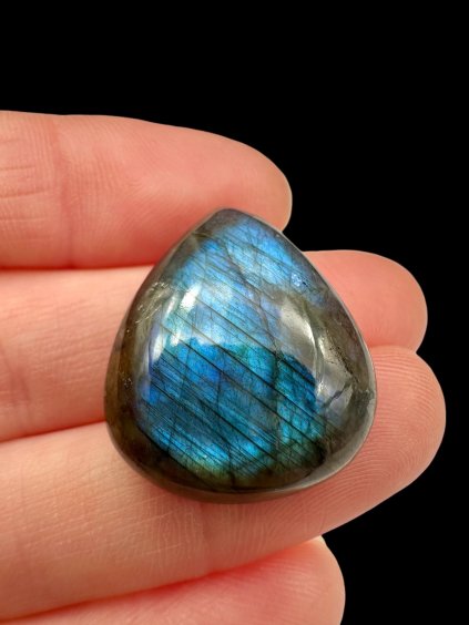 Labradorite cabochon – Madagascar