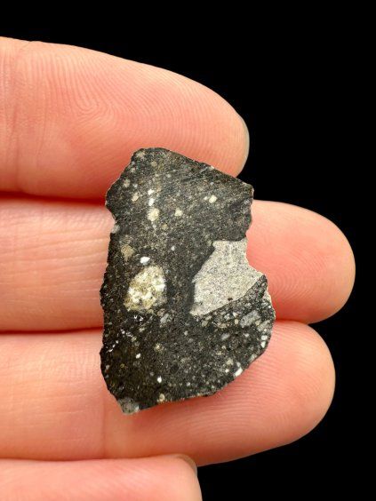 Lunární meteorit Ouargla 008 – 1,9g – Alžírsko