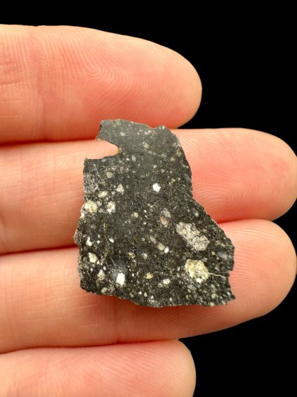Lunar meteorite Ouargla 008 – 1,9g – Algeria