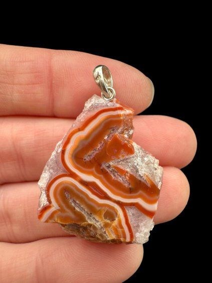 Silver pendant from agate