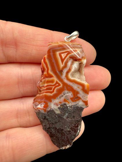Silver pendant from agate