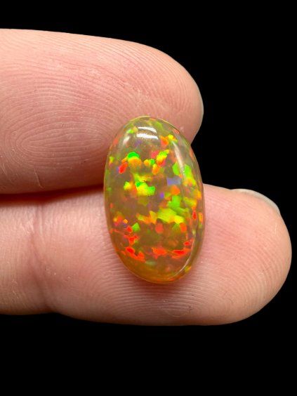 Drahý opál 3,5ct – Kabošon – Welo, Etiopie