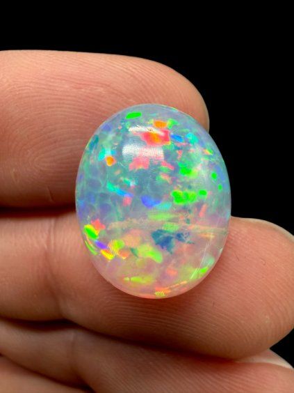 Drahý opál 8,55ct – Kabošon – Welo, Etiopie