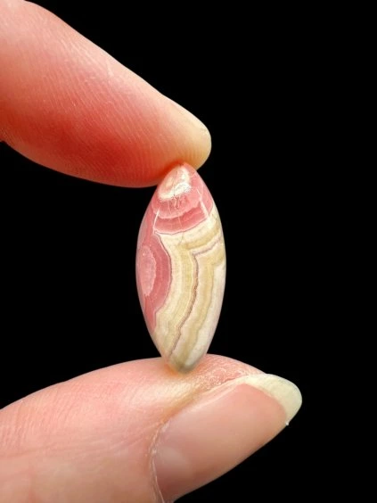 Rhodochrosite cabochon – Argentina