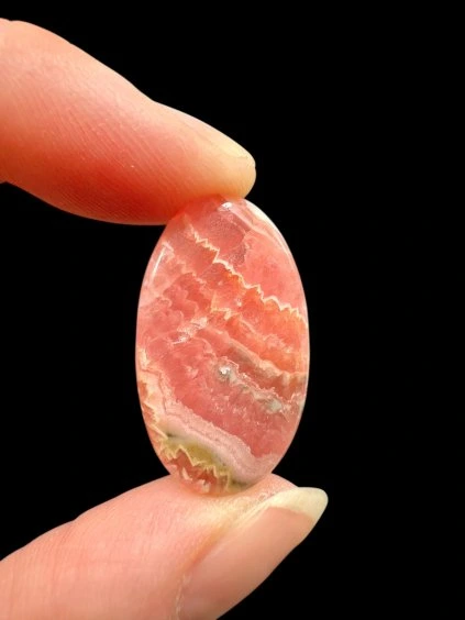 Rhodochrosite cabochon – Argentina