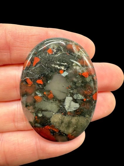 Brekzienjaspis Cabochon – Afrika