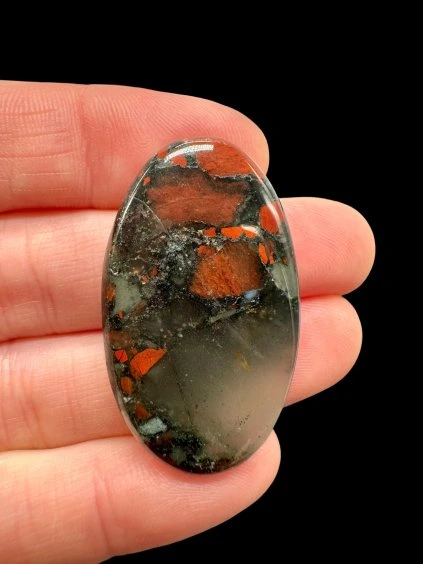 Brekzienjaspis Cabochon – Afrika