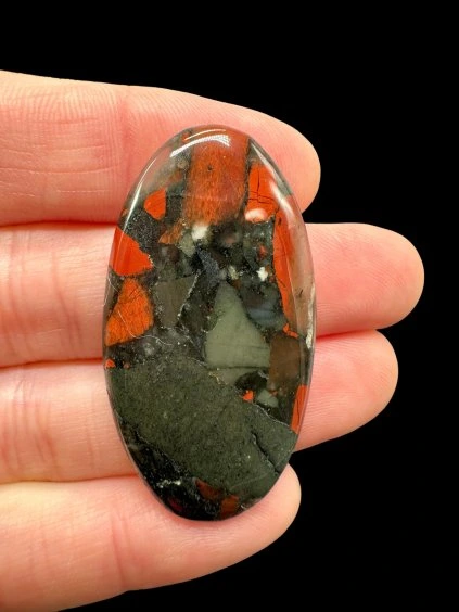 Brecciated jasper cabochons – Africa