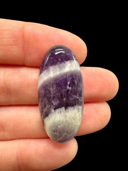 Zonal amethyst cabochons – Namibia
