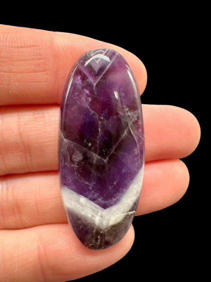 Zonal amethyst cabochons – Namibia