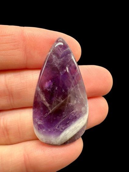 Zonal amethyst cabochons – Namibia