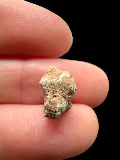 Mondmeteorit Bechar 007 – 0,6g – Algerien