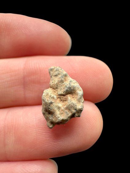 Lunar meteorite Bechar 007 – 0,9g – Algeria