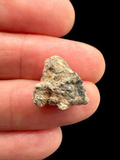 Lunar meteorite Bechar 007 – 0,9g – Algeria