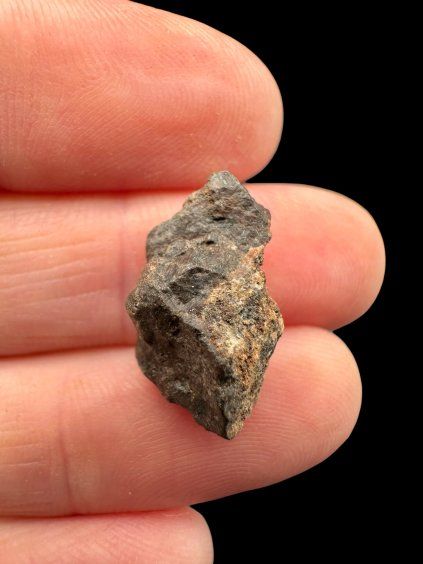 Meteorit NWA X – 1,7g – Severozápadní Afrika