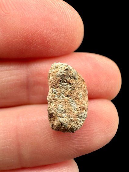Mondmeteorit Bechar 007 – 0,9g – Algerien