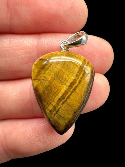 Silver tiger's eye pendant