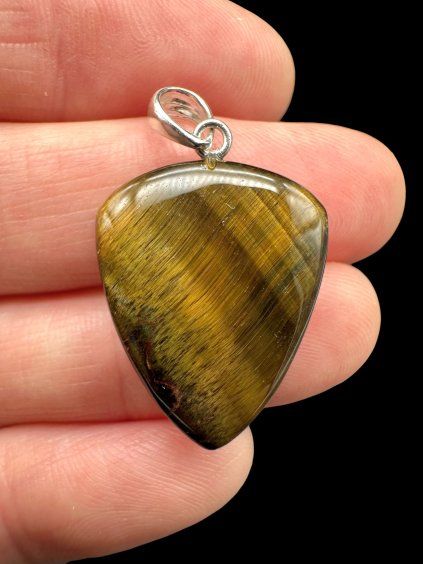 Silver tiger's eye pendant