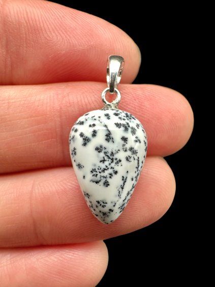 Silberanhänger aus dendritischem Opal