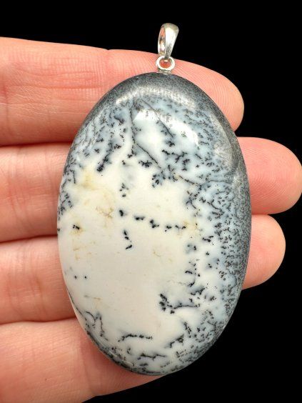 Silver pendant made of dendritic opal