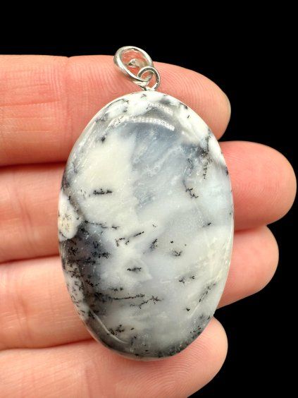 Silver pendant made of dendritic opal