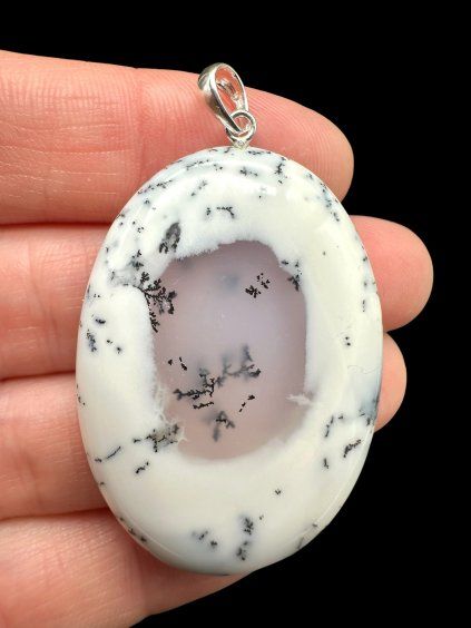 Silver pendant made of dendritic opal