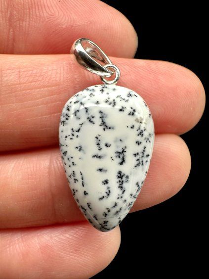 Silver pendant made of dendritic opal